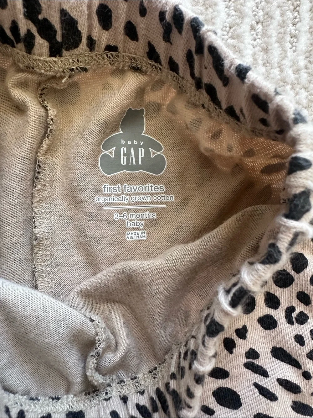 GAP Beige and Black cheetah baby girl Bodysuit Set